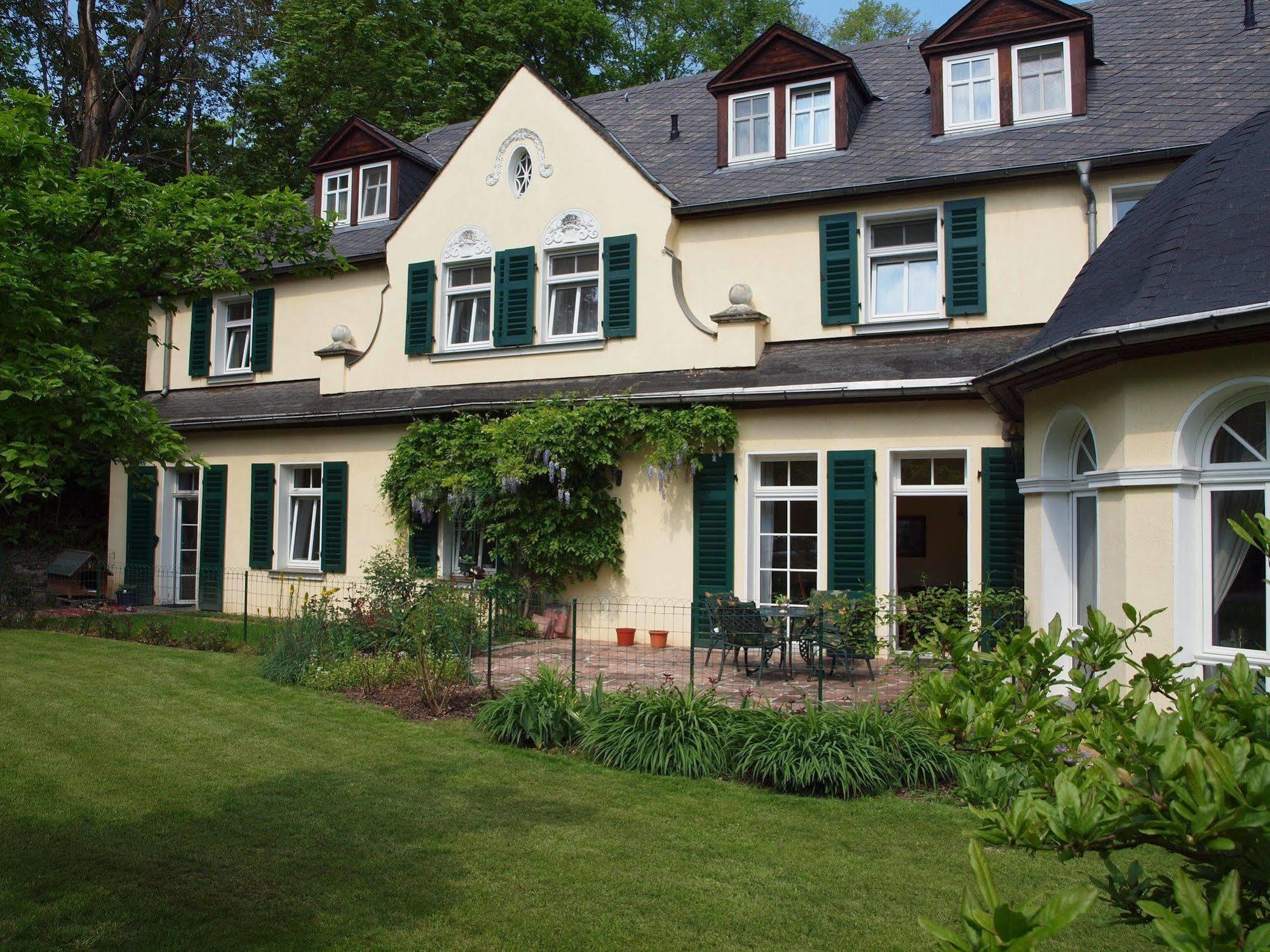 Hotel & Restaurant Bellevue Schmoelln 외부 사진