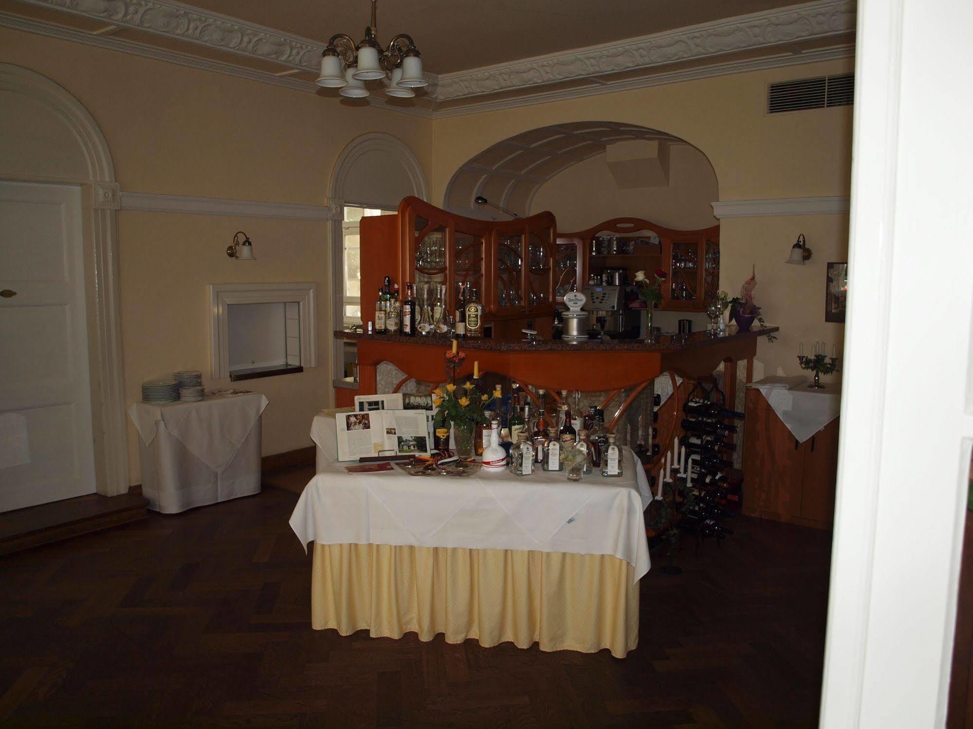 Hotel & Restaurant Bellevue Schmoelln 외부 사진